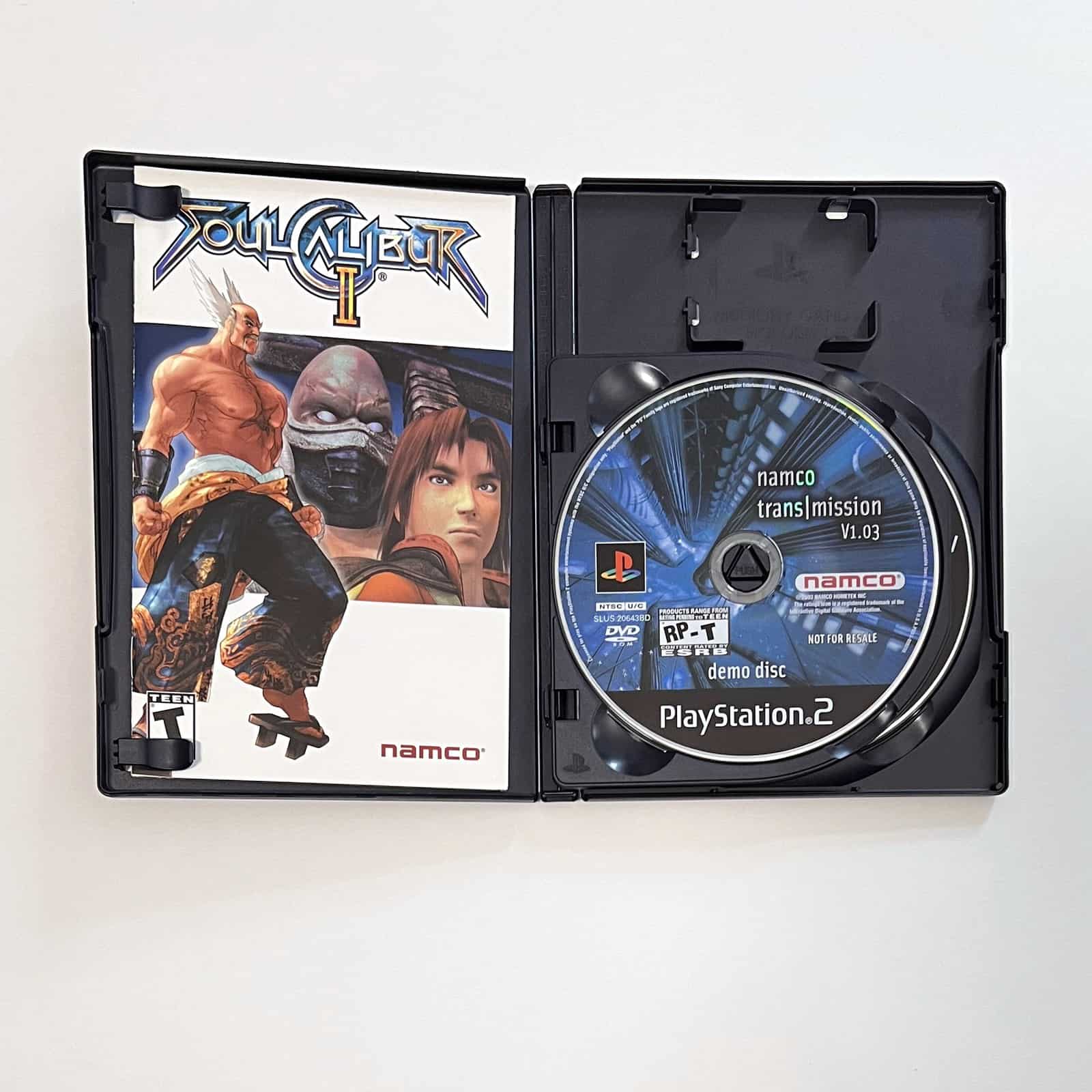 Soulcalibur II PS2 case open with disc and manual